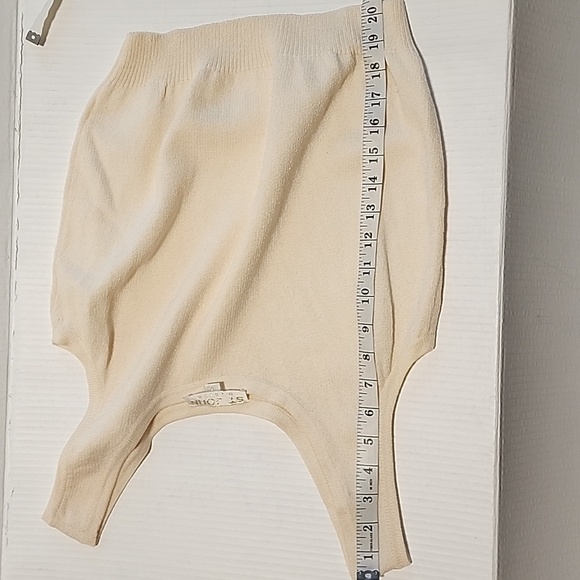 St. John Basics Sleeveless Top - Picture 7 of 9